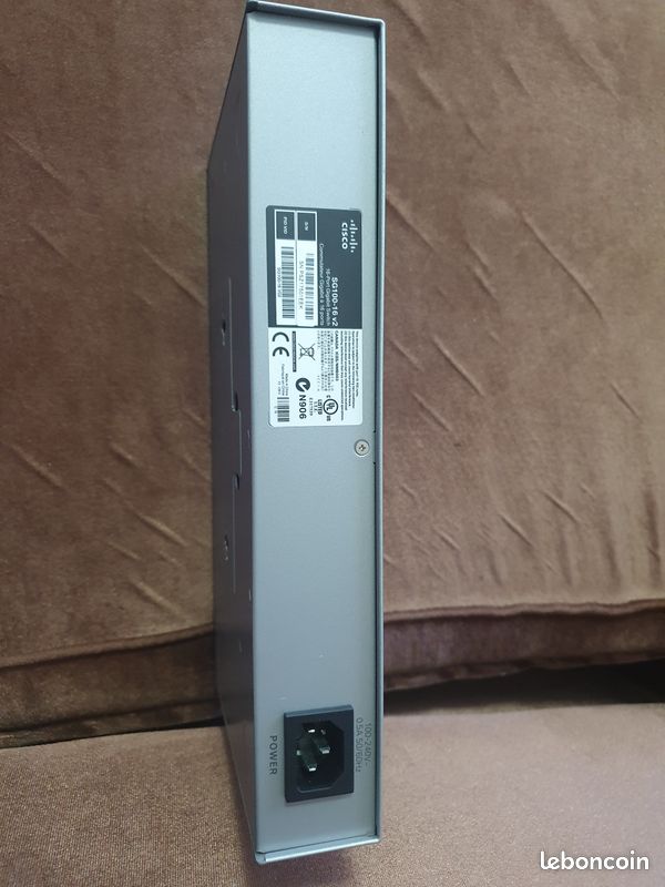 Cisco SG100-16 (image 4)