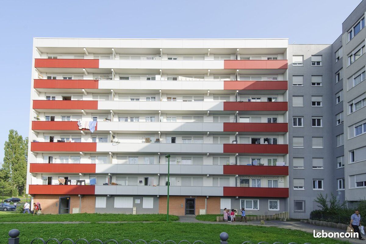 Appartement 5 pièces 103 m² · à Charleville-Mézières · 103 m² · 739 €/mois