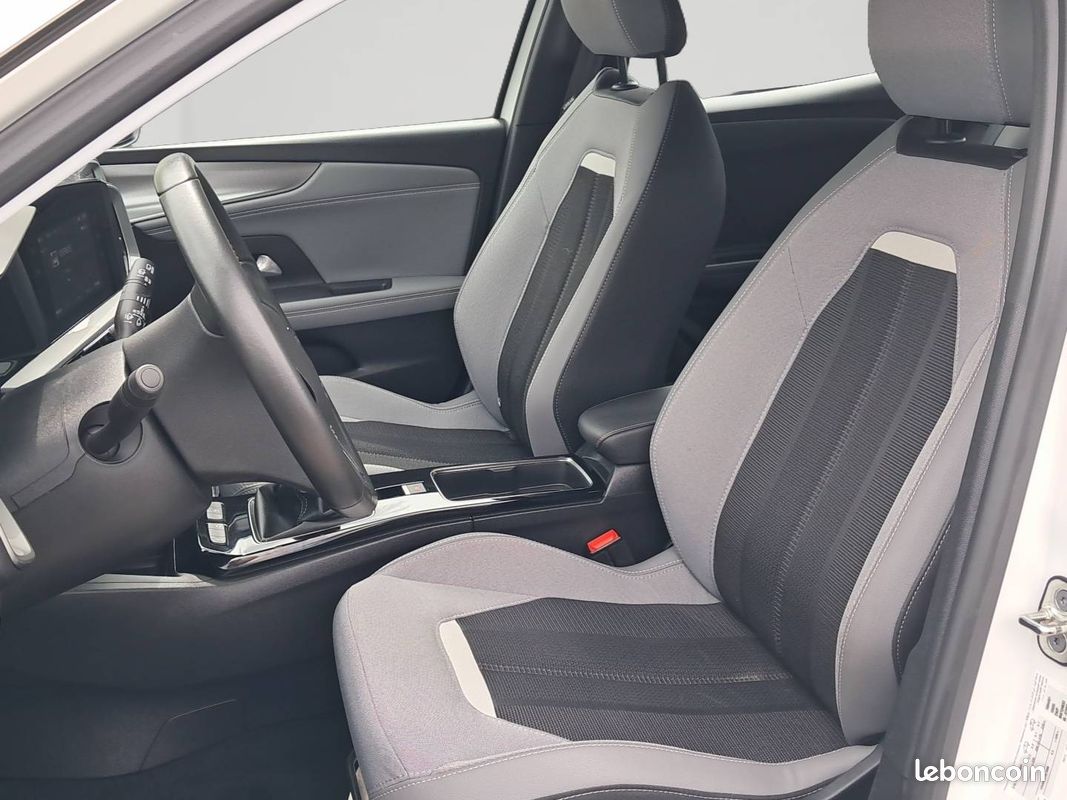 OPEL Mokka 1.2 Turbo 100 ch BVM6 Elegance (image 9)