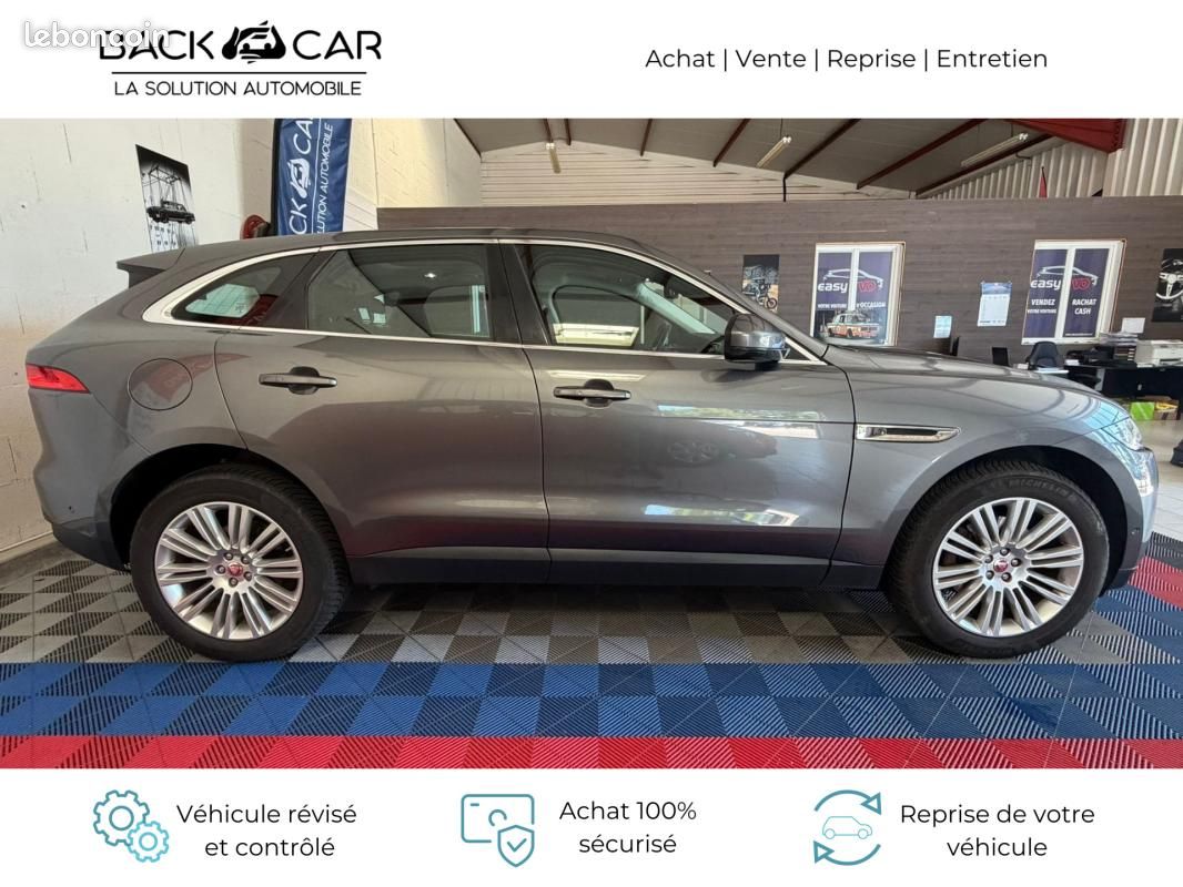 Jaguar F-Pace V6 3.0 D 300 ch AWD BVA8 Portfolio TOIT OUVRANT / SIEGES AV ET VOLANT CHAUFFANTS CO... (image 4)