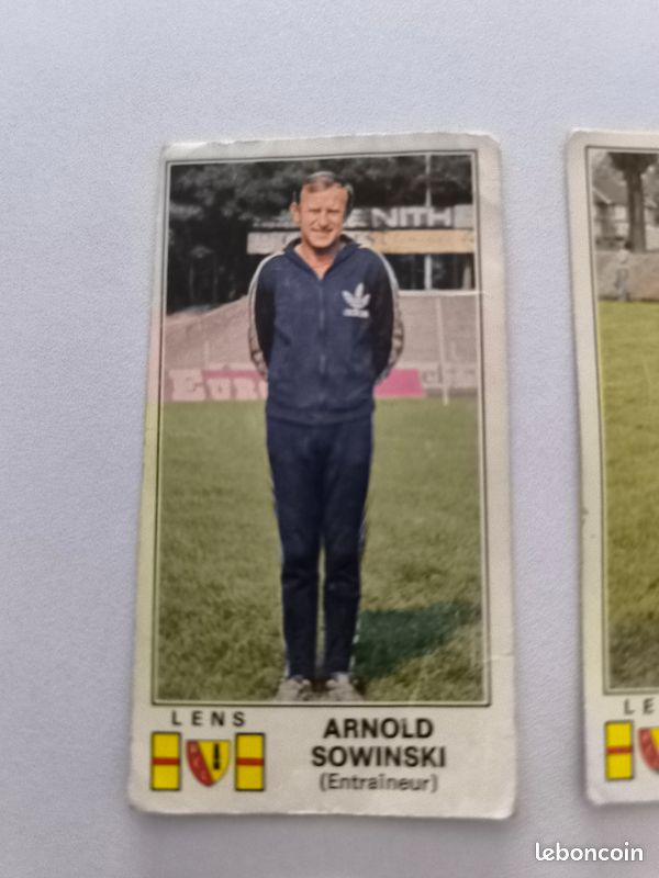 Sticker Panini Foot 77 – Écusson Lorient/Luce N°381 – Neuf Non Collé