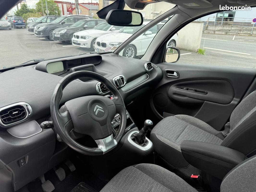 Citroën C3 Picasso 1.2 i 110CH EXCLUSIVE GARANTIE 6 MOIS / REPRISE POSSIBLE (image 9)
