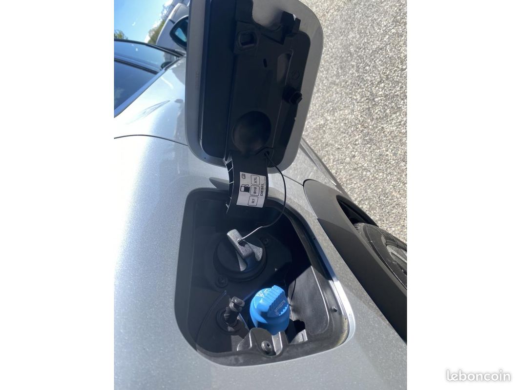 RENAULT CAPTUR 1.5 Blue dCi - 115 Intens (image 10)