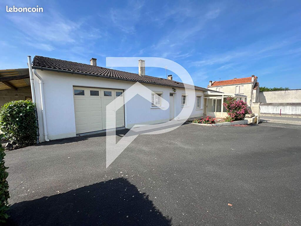 Maison 5 pièces 143 m² - Fors 79230 (image principale 12)