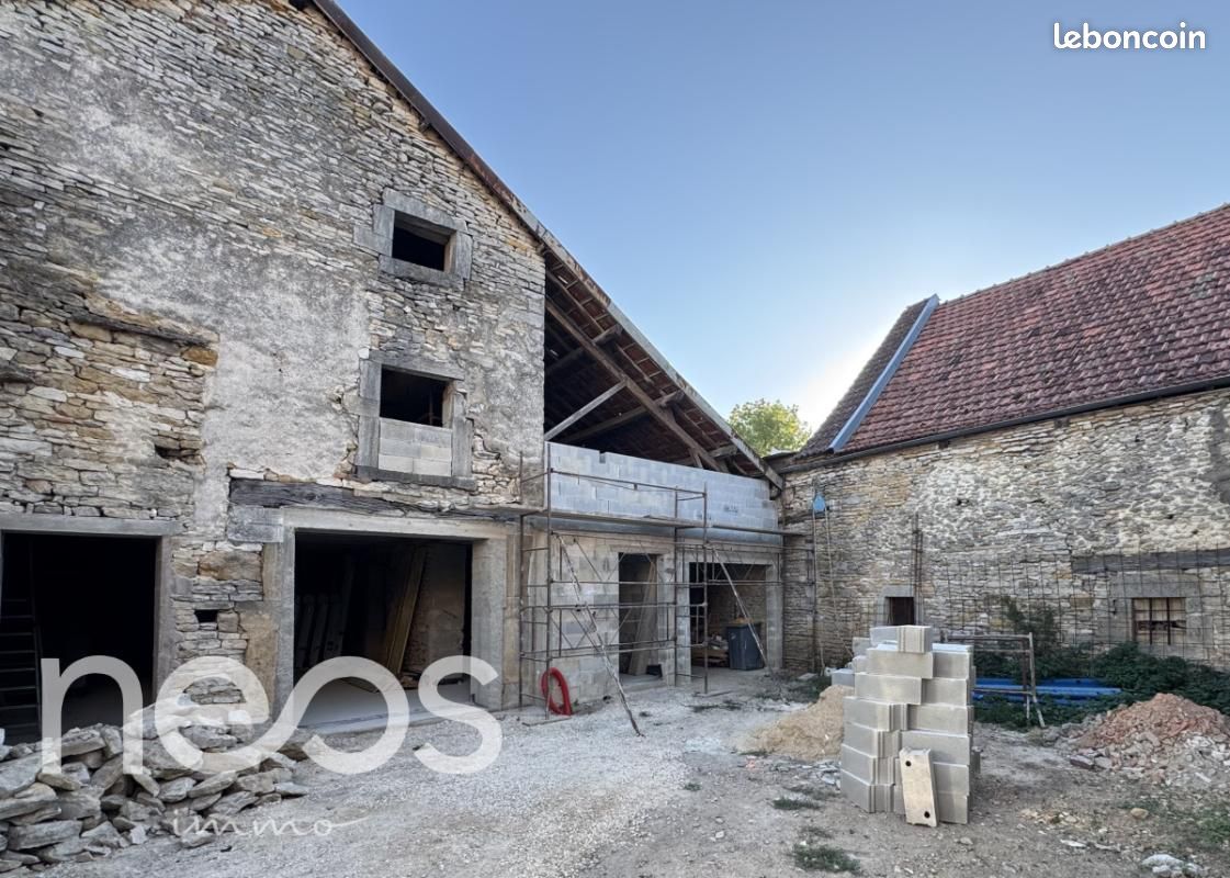 Maison 5 pièces 154 m² · à Til-Châtel · 154 m² · 299 000 €