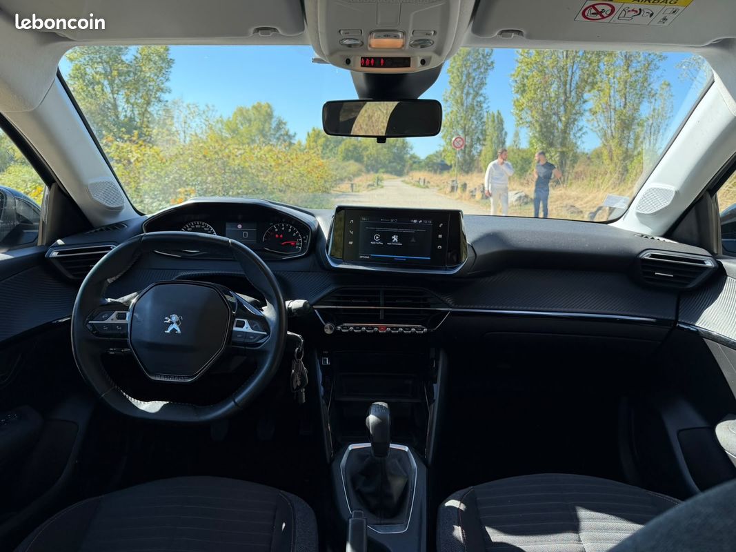 Peugeot 208 1,2 Puretech 75ch buisness (image 15)