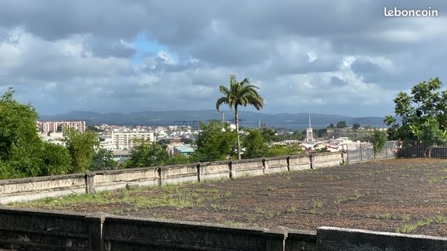 Appartement 1 pièce 32 m² · à Fort-de-France · 32 m² · 895 €/mois