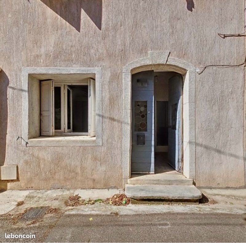 Maison 4 pièces 76 m² · à Bizanet · 76 m² · 88 000 €