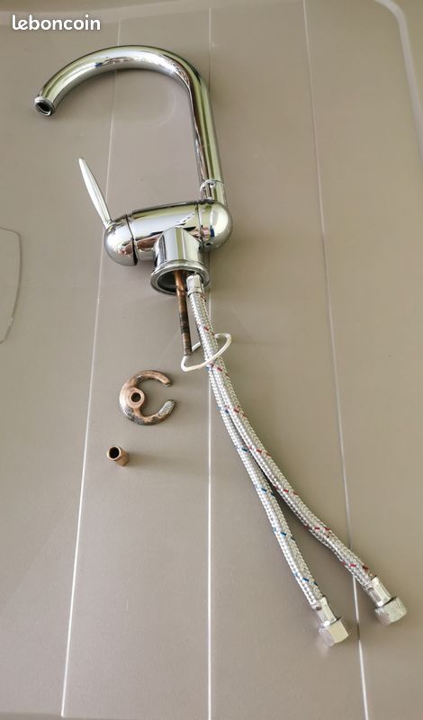 Robinet mitigeur d'évier (image 2)
