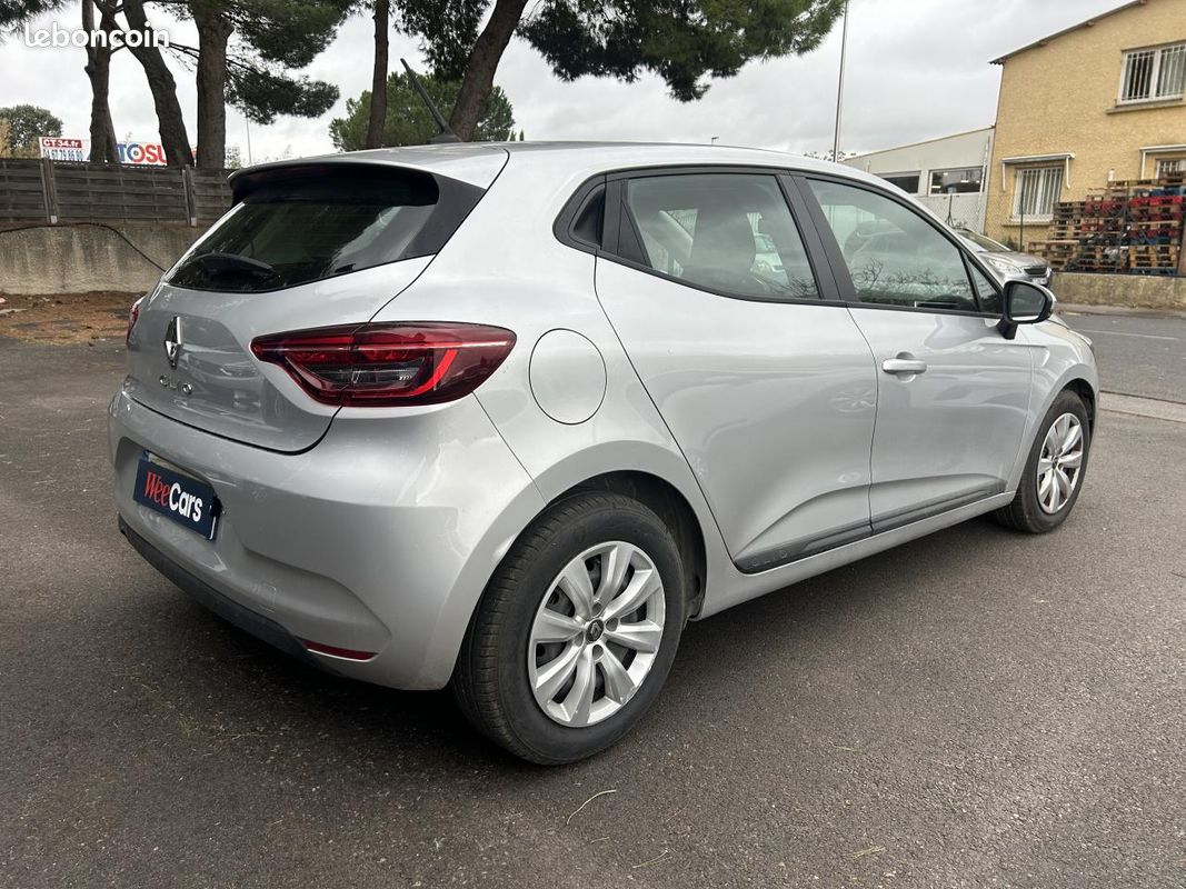 RENAULT CLIO SOCIETE 1.5 BluedCi 85 Air Nav (image 14)
