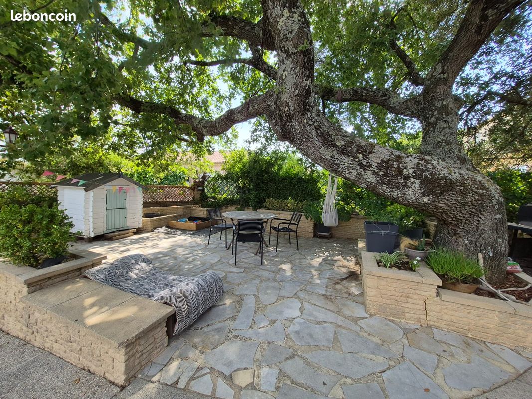 Maison 6 pièces 150 m² · à La Garde-Adhémar · 150 m² · 345 000 €