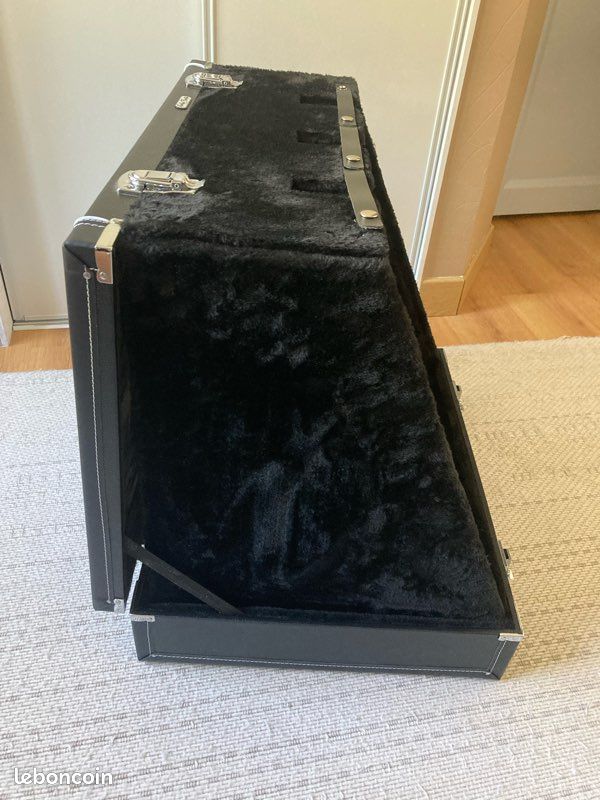 Case/ stand 3 guitares Harley Benton (image 2)