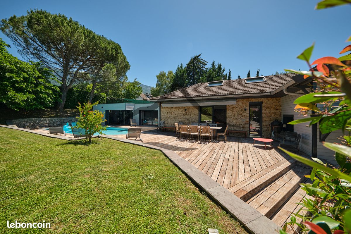 Maison 10 pièces 399 m² · à Aix-les-Bains · 399 m² · 1 790 000 €