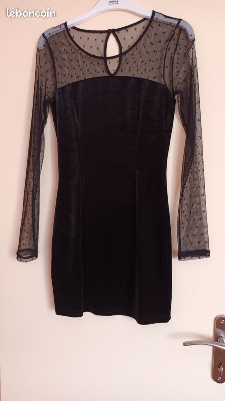 Robe noire de soirée (image 1)