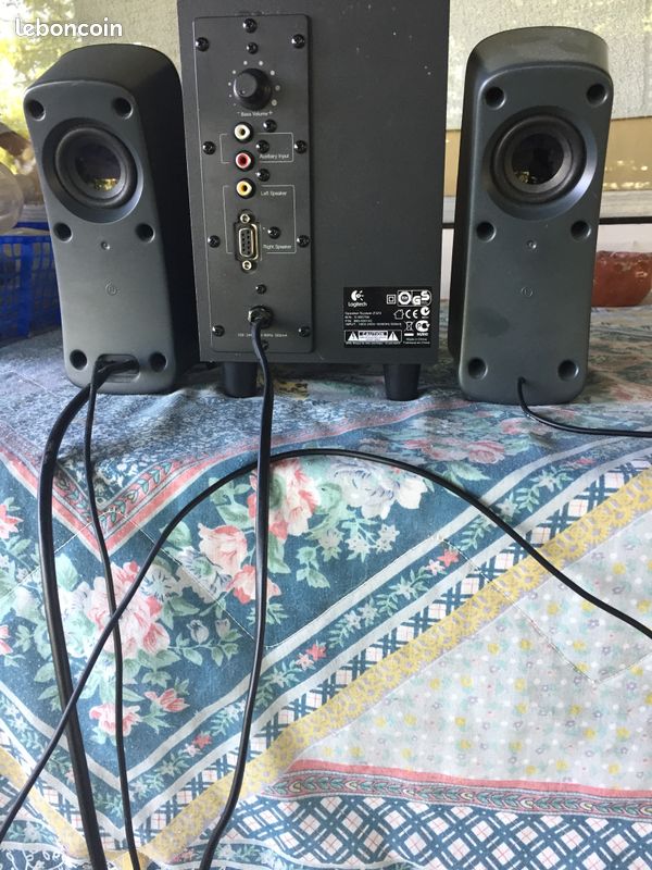 Petit haut parleur + caisson logitech (image 2)