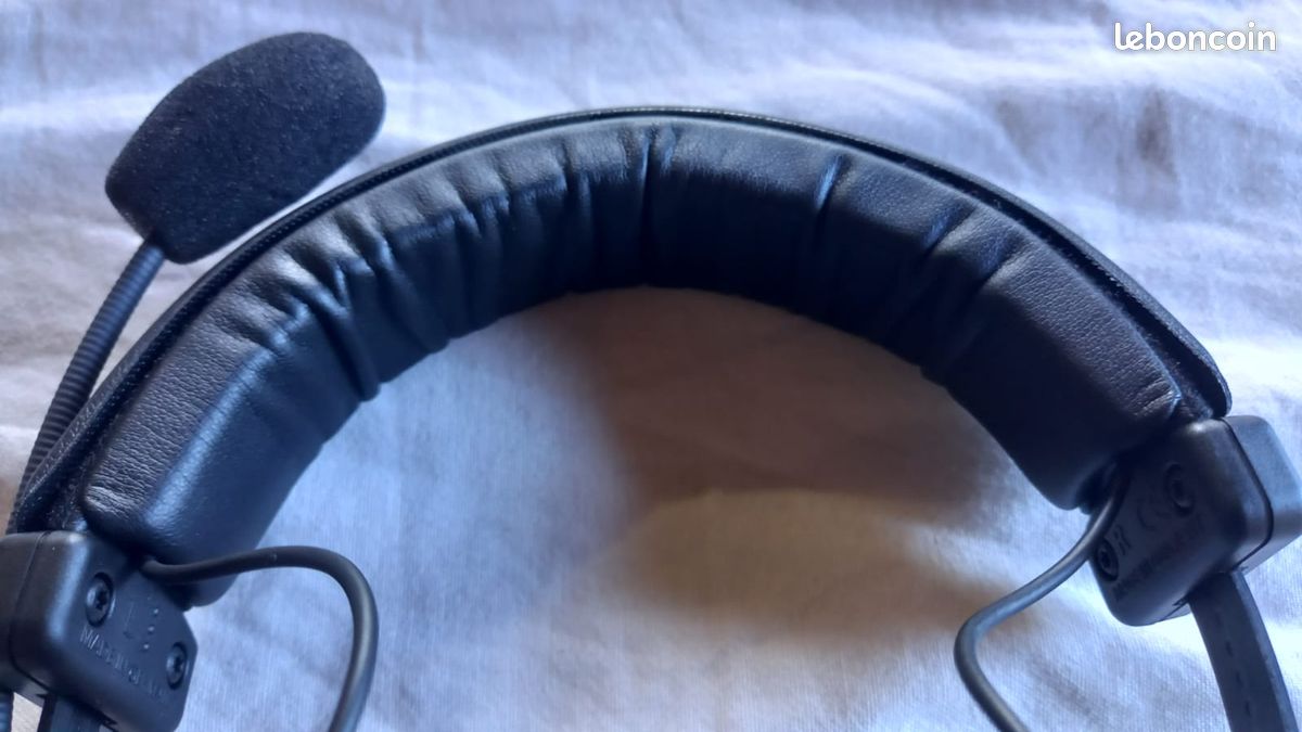 Micro-casque Sennheiser HMD 27 - Broadcast Professionnel - Ouvert Jamais Utilisé
