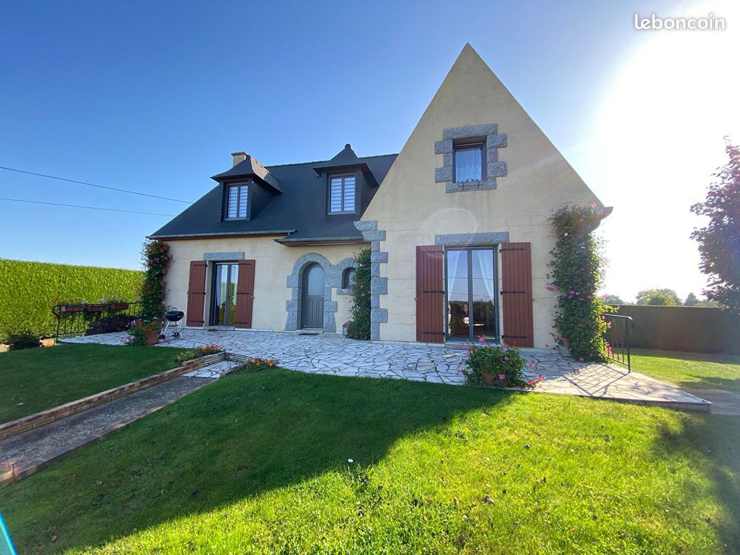 Maison 7 pièces 145 m² · à Le Crouais · 145 m² · 277 420 €