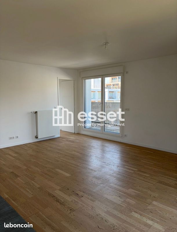 Appartement 5 pièces 96 m² · à Rueil-Malmaison · 96 m² · 2 165 €