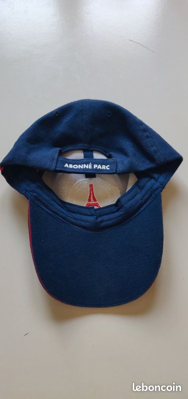 Casquette PSG Paris Saint-Germain - Visière Courbée - Gadget Supporter - Neuf
