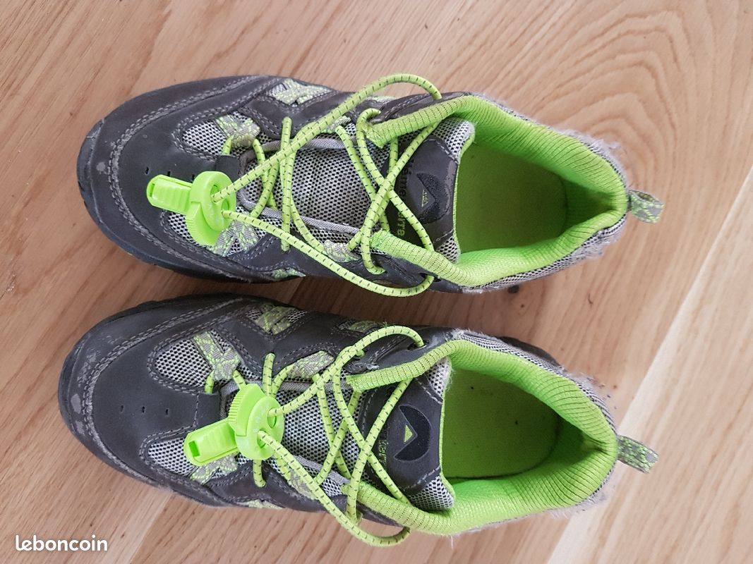 Chaussure de randonnée (image 1)