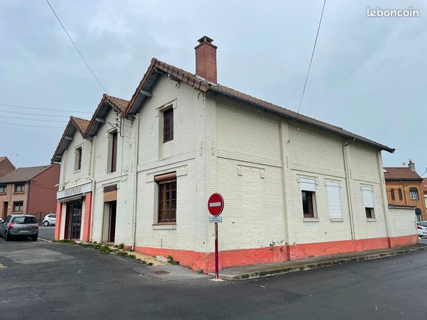 Immeuble 5 pièces 318 m²