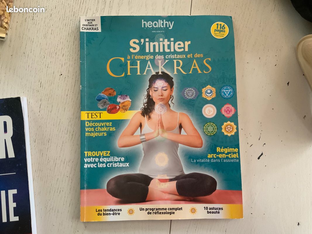 Lot de livre, magazine et encens (image 1)