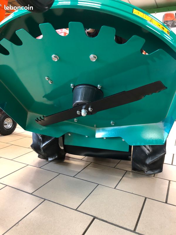 đšđ
Promo DĂ©broussailleuse Orec SH71H moteur Honda Boyer Motoculture đ (image 2)
