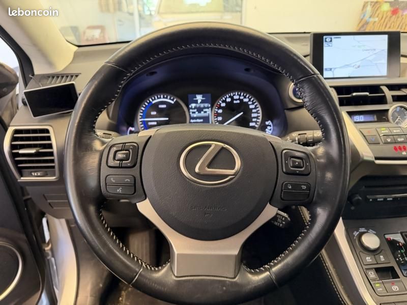 Lexus NX 300h 2WD Business (image 15)