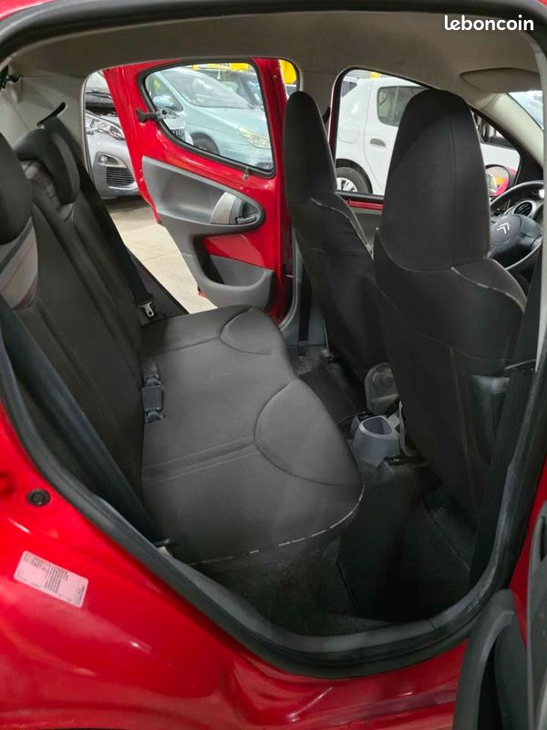 CITROEN C1.0 vti 68 Ch , finition confort bv5 TBE. 4cv, 5 portes, (image 9)