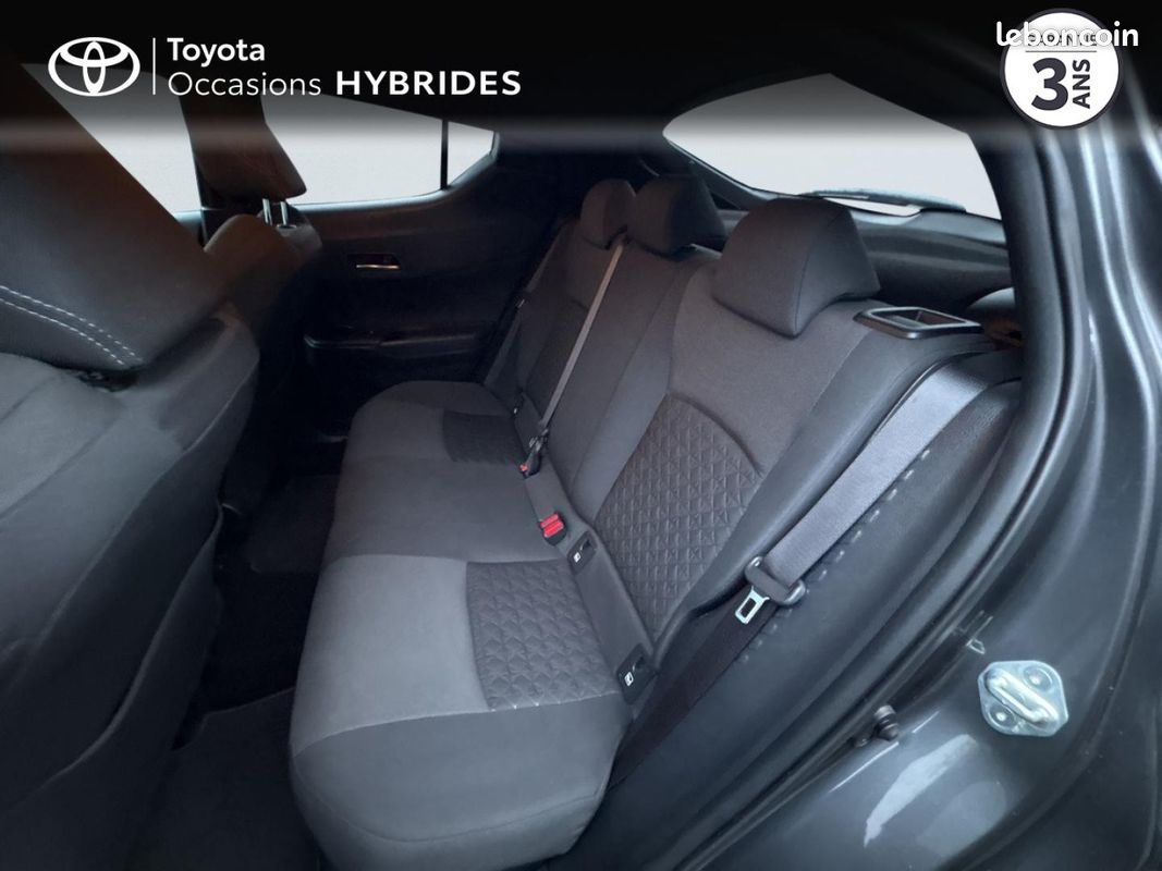 Toyota C-HR 122h Edition 2WD E-CVT RC18 (image 12)