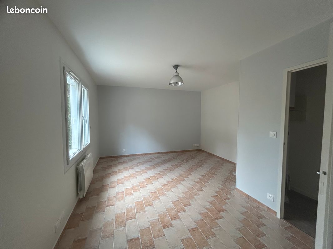 Appartement 1 pièce 24 m² · à Angers · 24 m² · 565 €
