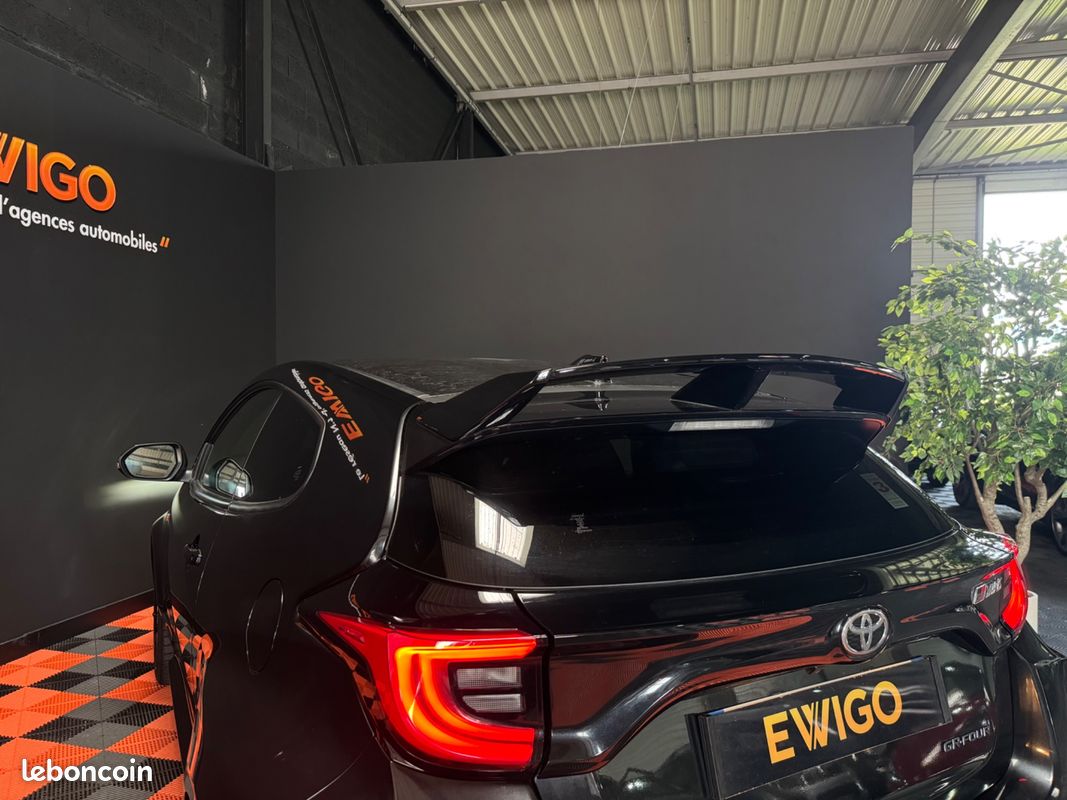 Toyota yaris gr 1.6 4wd 261 ch track pack / camera de recul / carplay / miltek / tva recuperable (image 7)