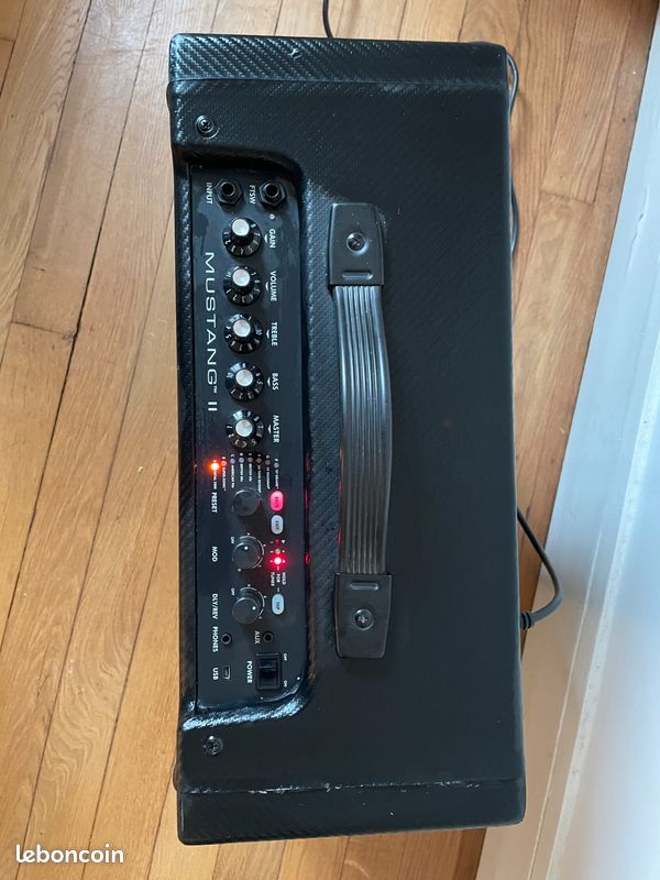 Fender Mustang II (V1) - Ampli guitare électrique à modélisation (40W) (image 2)