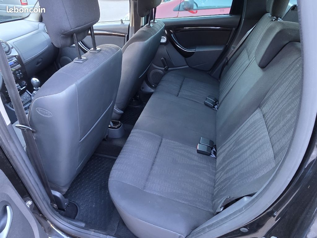 Dacia Duster 1.6 16v 105 4x4 Lauréate (image 9)