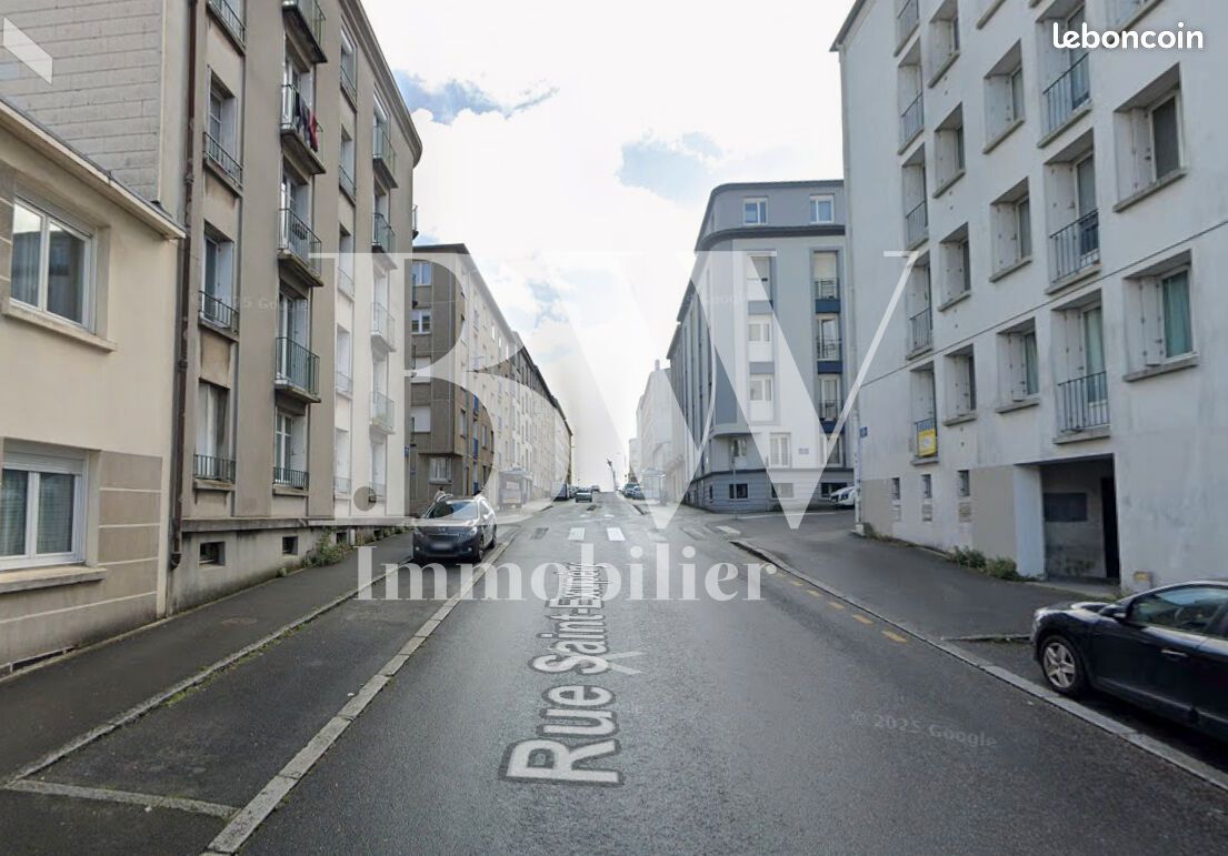 Parking/box BREST · 160 €/mois