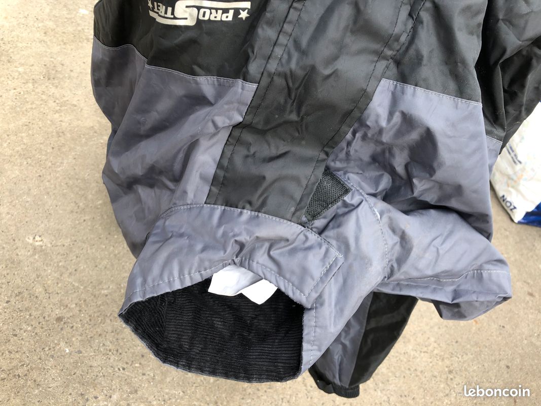 Tenue de pluie (image 1)