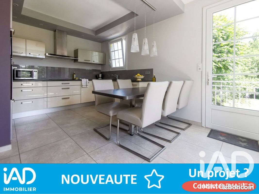 Maison 10 pièces 167 m² · à Chauché · 167 m² · 294 000 €
