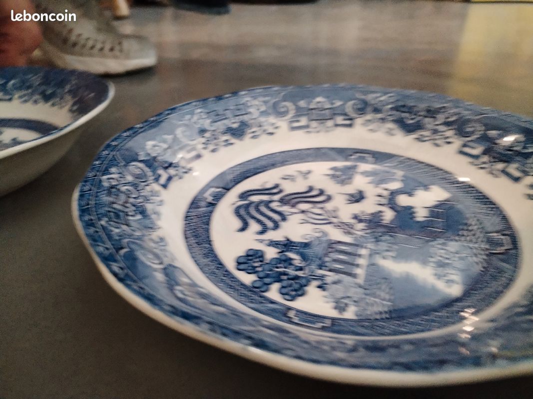 Plat de service vintage estampillé Churchill Blue willow (image 3)