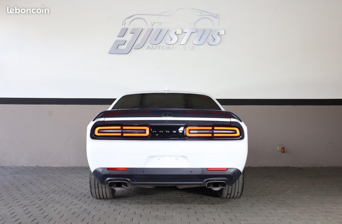 Dodge CHALLENGER Scat Pack 6.4 V8 HEMI 491 ch – BVA – Brembo – ACC – Jantes 20” (image 4)