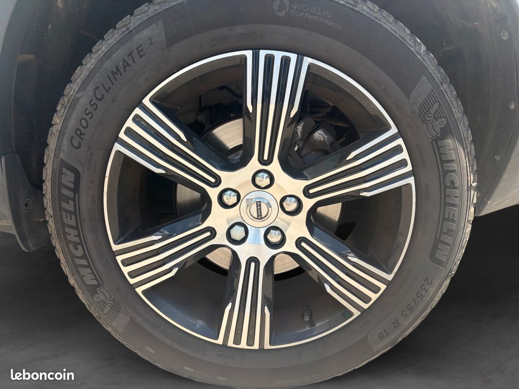 VOLVO XC40 D4 190 AWD INSCRIPTION LUXE GEARTRONIC 190Ch Garantie 12 mois (image 25)