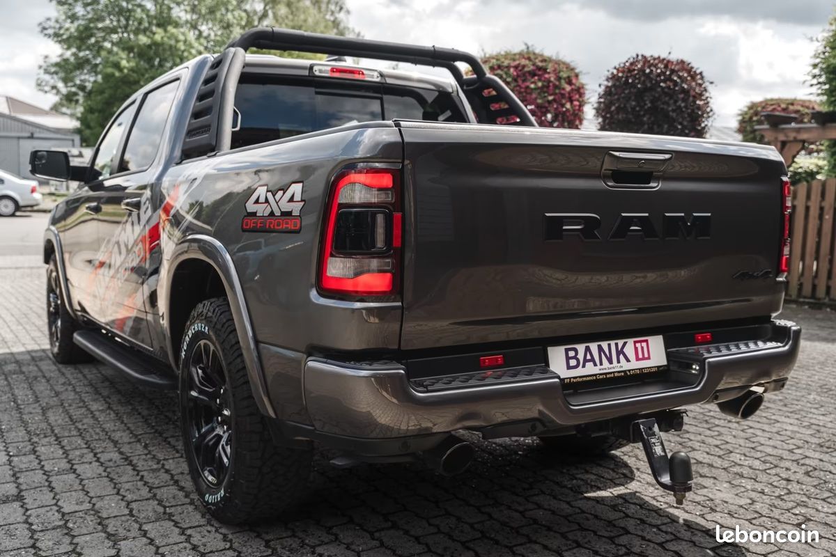 Dodge RAM 1500 Laramie eTorque GPL 5.7 V8 HEMI 401 ch 4x4 – Harman Kardon – Pano – 360° (image 9)