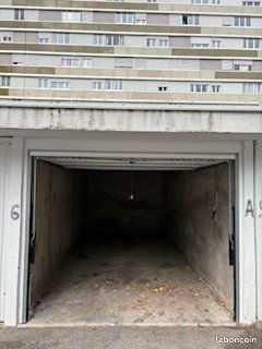 Parking 12 m² · à Saint-Étienne · 12 m² · 80 €/mois