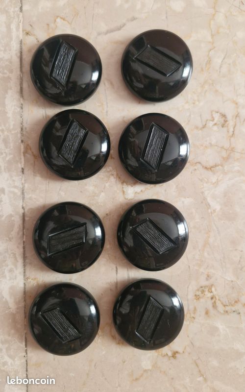 Lot de 8 boutons noirs ronds (image 1)
