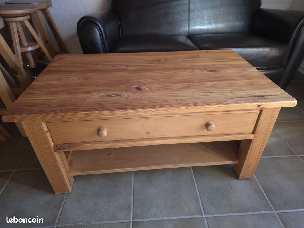 Lot meubles maison : canapés, fauteuils rotin, table basse, tabourets, commode (image 3)