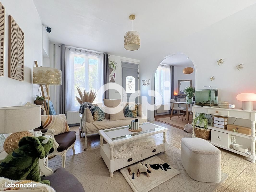 Maison 5 pièces 90 m² · à Saintines · 90 m² · 205 000 €