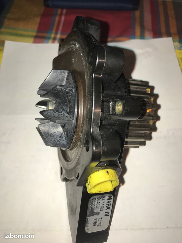 Pompe à eau Peugeot 307 (image 3)