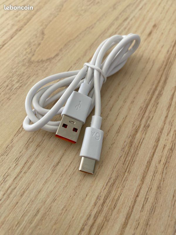 Cable USB USB C blanc (image 2)