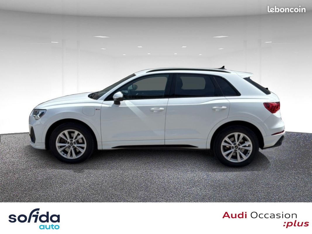 AUDI Q3 45 TFSIe 245 ch S tronic 6 S line (image 2)