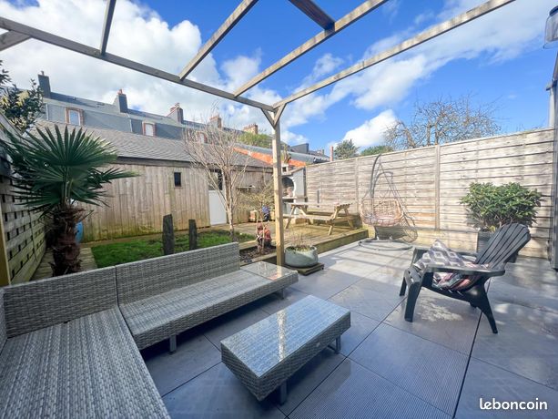 Maison 13 pièces 140 m²