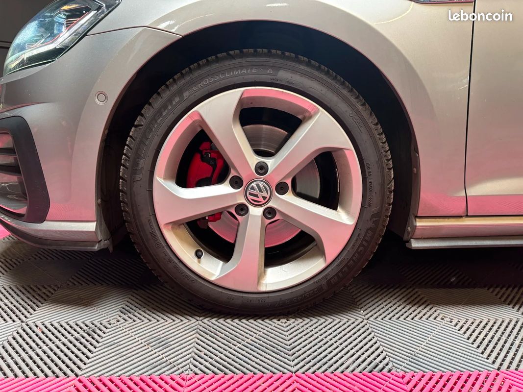 VOLKSWAGEN GOLF 2.0 TSI 230 BlueMotion Technology GTI Performance / Suivi complet (image 15)